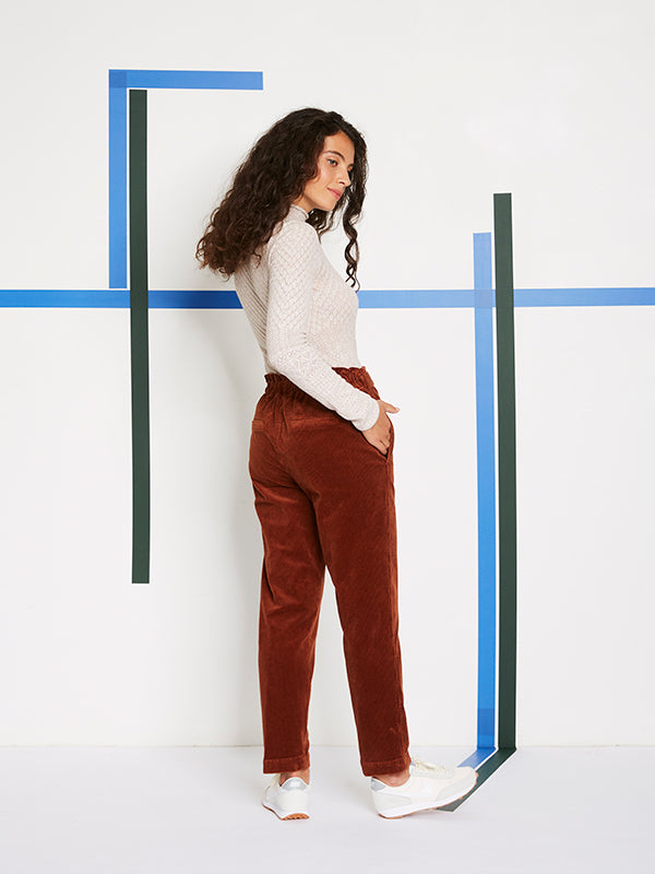 pantalon en velours taille carotte crop - l'adress concept store toulon